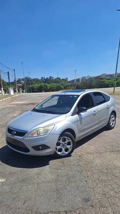 FORD FOCUS 2.0 TITANIUM HATCH 16V FLEX 4P AUTOMÁTICO FORD FOCUS 2.0 TITANIUM HATCH 16V FLEX 4P AUTOMÁTICO
